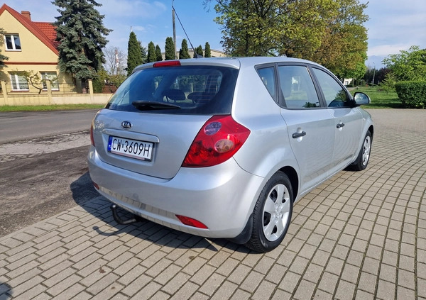 Kia Ceed cena 16900 przebieg: 189000, rok produkcji 2009 z Woźniki małe 137